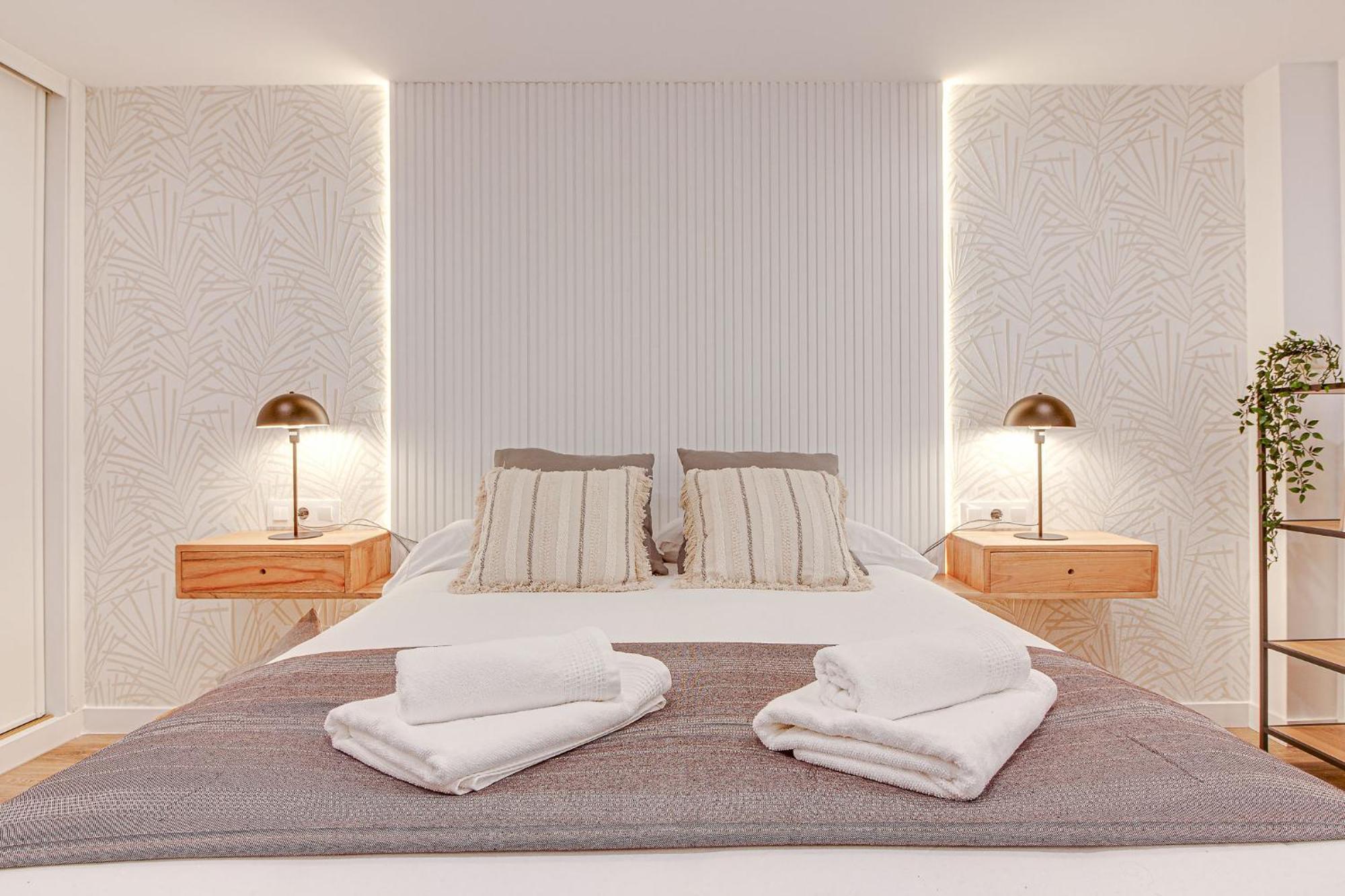 Diseno A Coruna Con Garaje Gratis By Theblueapartments Com Экстерьер фото